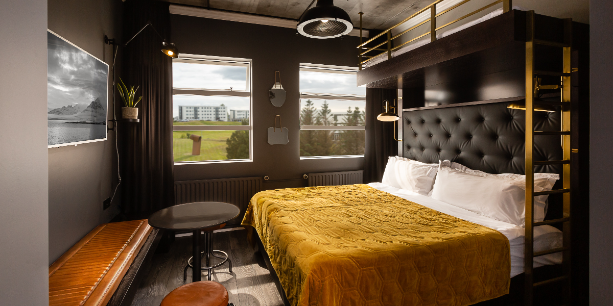 R13 - A Townhouse Hotel